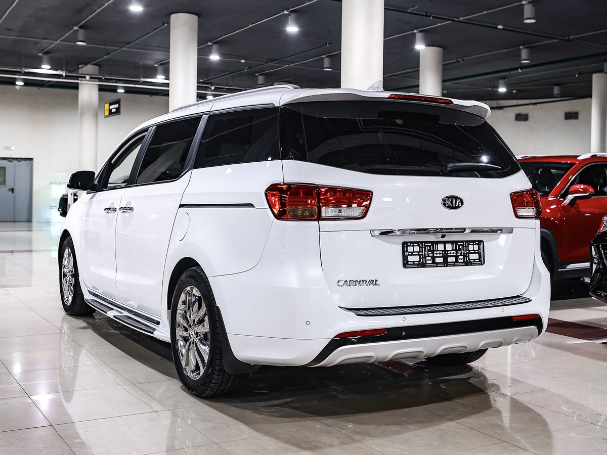 Купить Carnival с пробегом