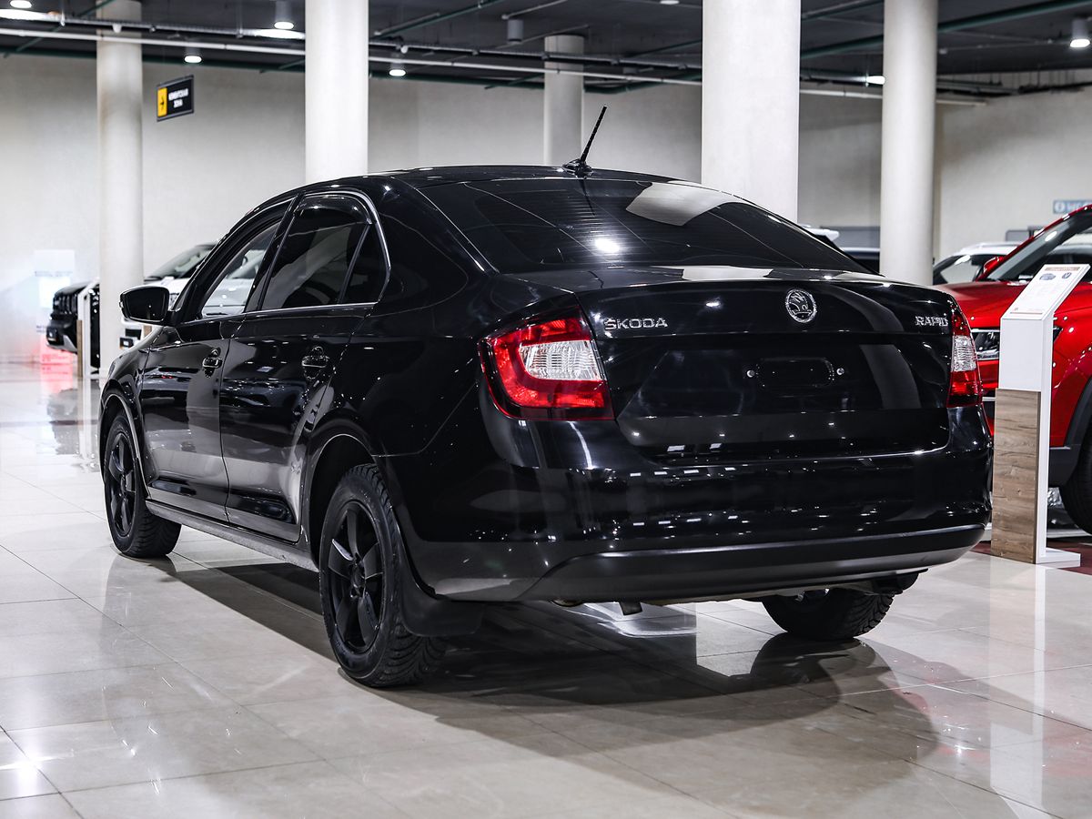 Купить Rapid с пробегом